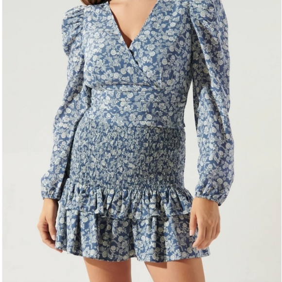 🆕️ Sugarlips Set of Top + Skirt with Smocked Waist in Blue & White Print. NWT - Picture 3 of 14